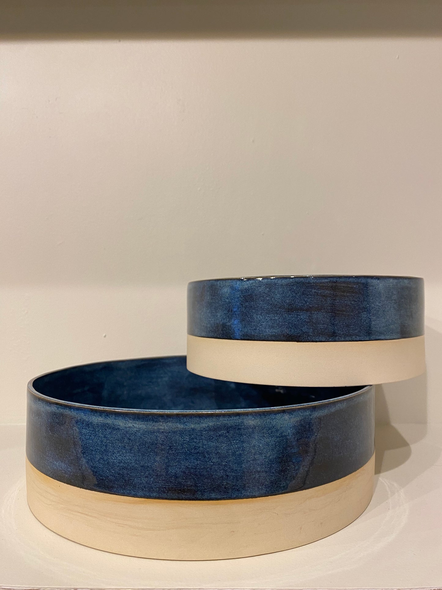 Serving dish in colour Denim